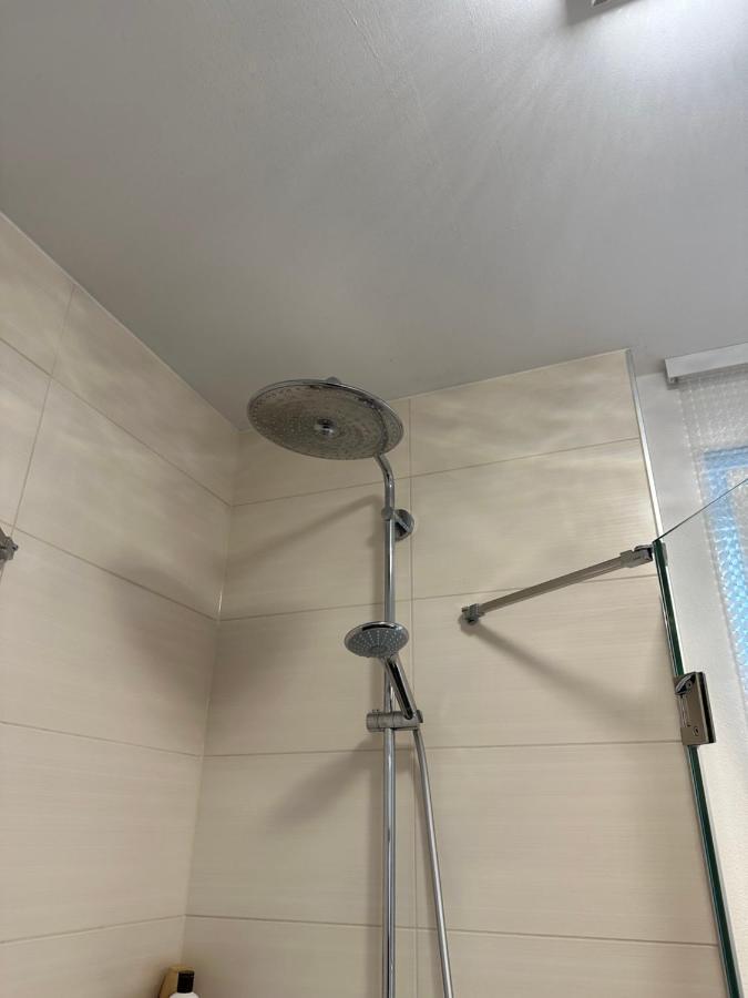 Апартаменты Traumhafte Haushaelfte Mit Kamin, Garten & Whirlpool Берлин Экстерьер фото
