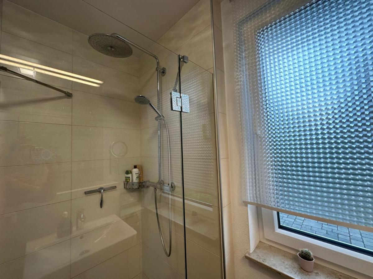 Апартаменты Traumhafte Haushaelfte Mit Kamin, Garten & Whirlpool Берлин Экстерьер фото